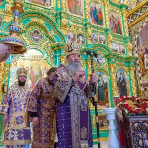 Церква дає нам в допомогу Животворящий Хрест, щоб достойно провести піст — Предстоятель (відео) makkaveyskykh muchenykiv 5 1035x425 1 2